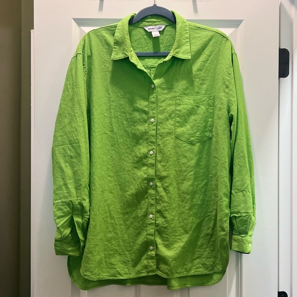3/$19 Old Navy Linen-Blend Boyfriend Shirt - Picture 8 of 12